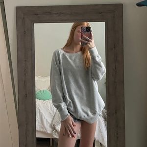 SO Junior Girls Large Light Grey Lounge Life Weekend Sweatshirt